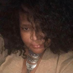 Meet your Posher, Dana